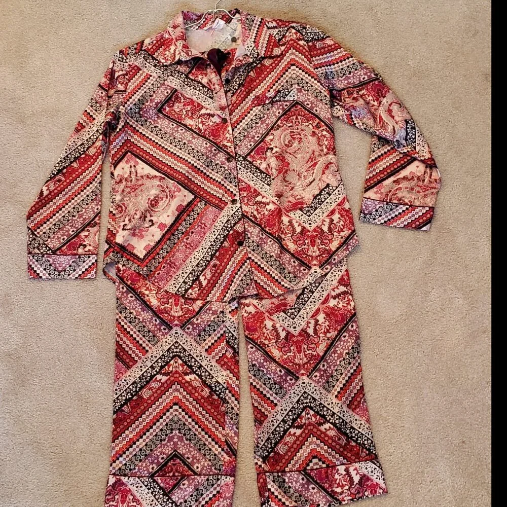 Victoria's Secret Pajamas and Robe Set. Size S/P - Picture 3 of 12